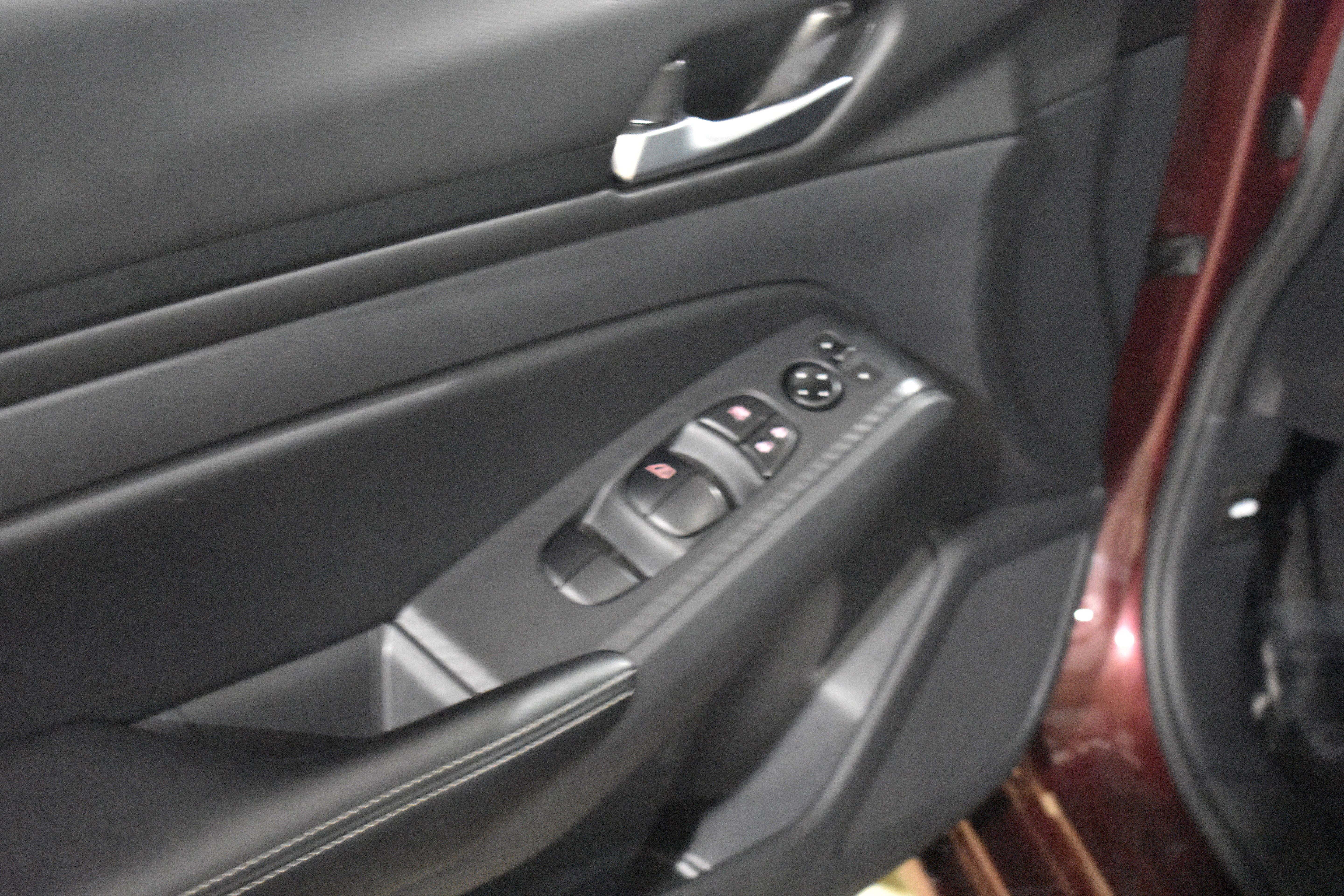 Used 2025 Nissan Altima 2.5 SV image 24