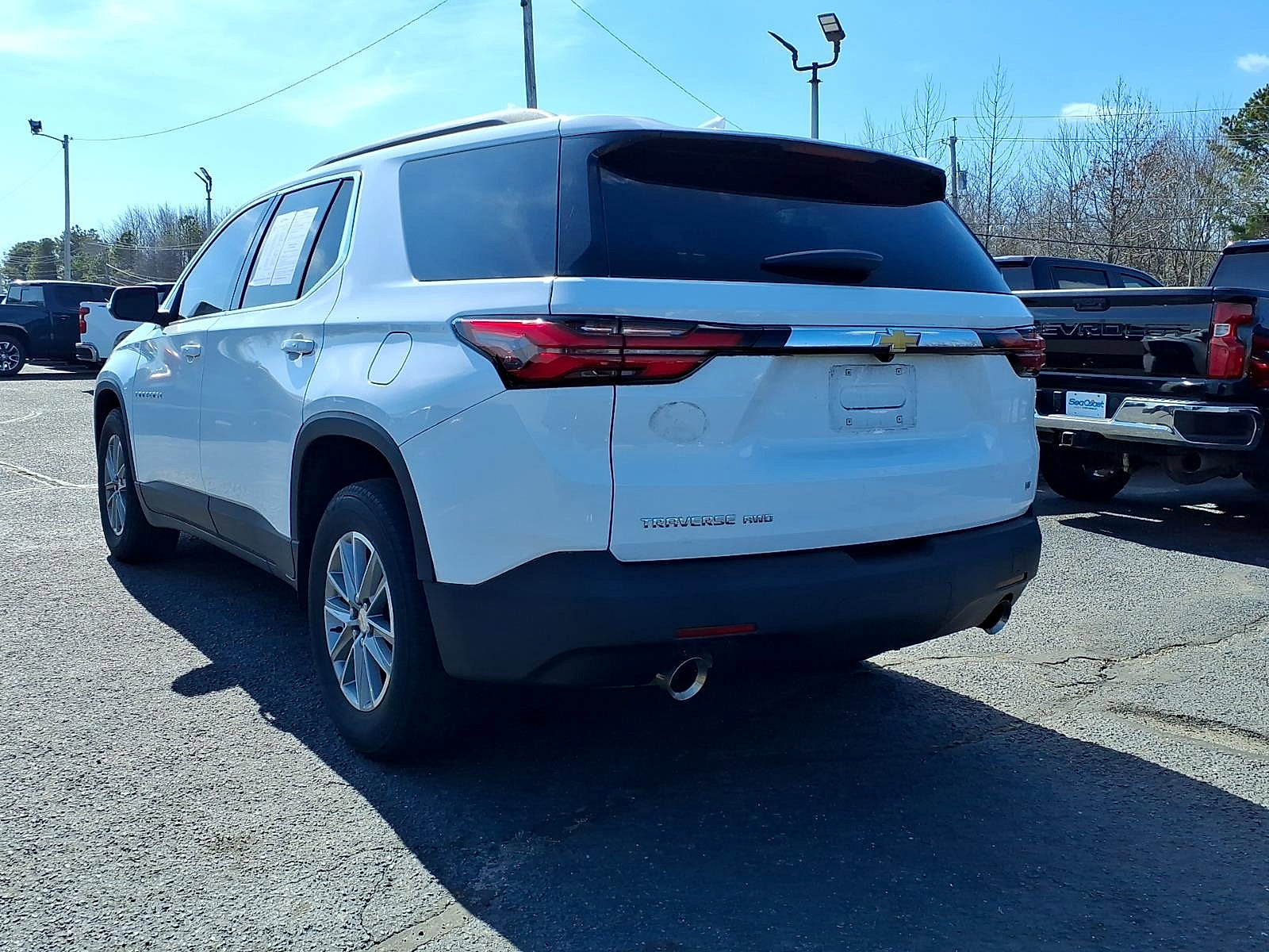 Certified 2023 Chevrolet Traverse LT w/ LPO, Floor Liner Package image 4