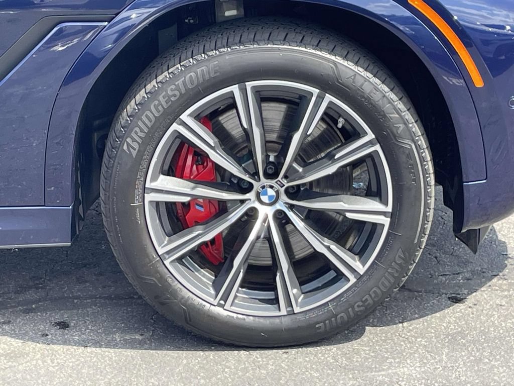 Used 2025 BMW X6 M60i AWD/4WD image 4