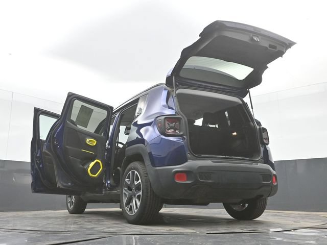 Used 2017 Jeep Renegade Latitude w/ Popular Equipment Group FWD image 52