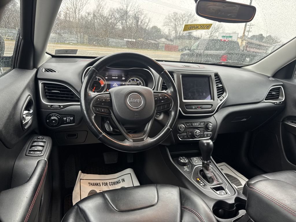 Used 2020 Jeep Cherokee Trailhawk w/ Cold Weather Group image 14