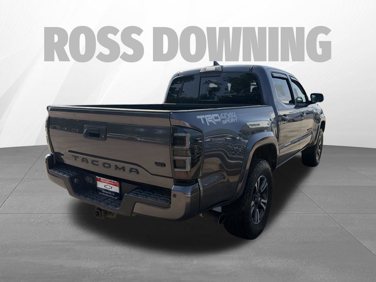 Used 2019 Toyota Tacoma TRD Sport w/ Technology Package AWD/4WD image 4