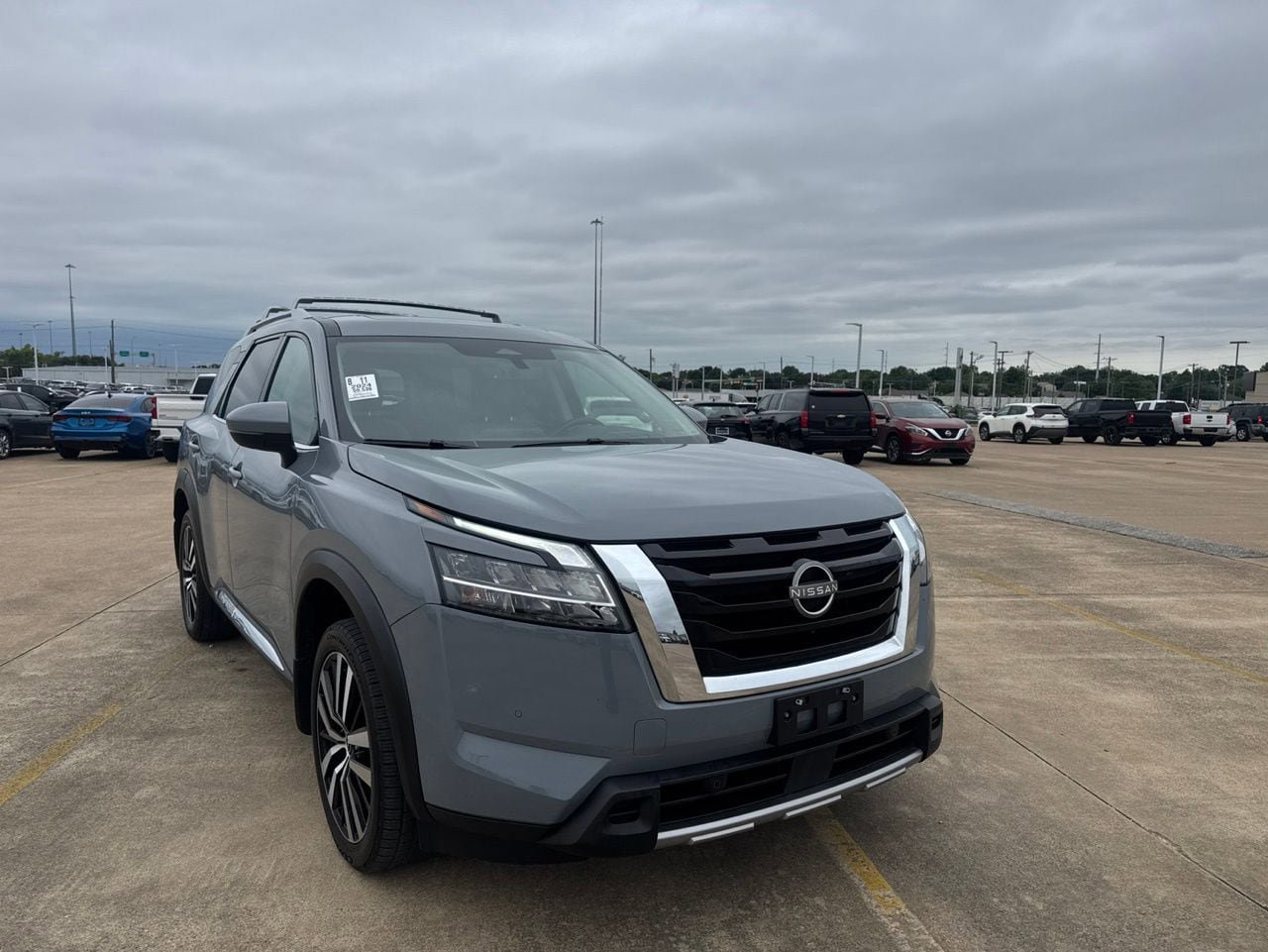 Certified 2024 Nissan Pathfinder Platinum FWD image 1