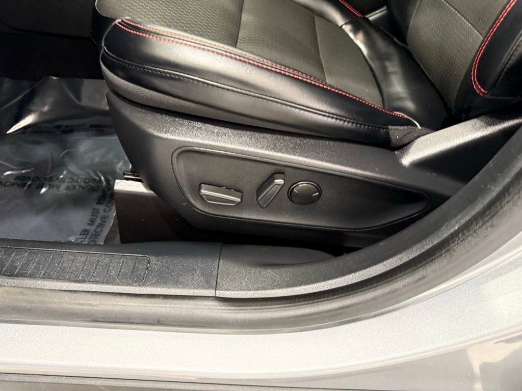 Used 2024 Ford Escape ST-Line image 13