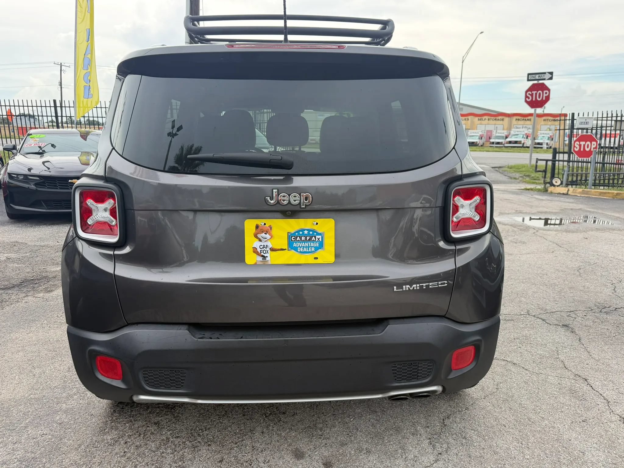 Used 2017 Jeep Renegade Limited FWD image 4