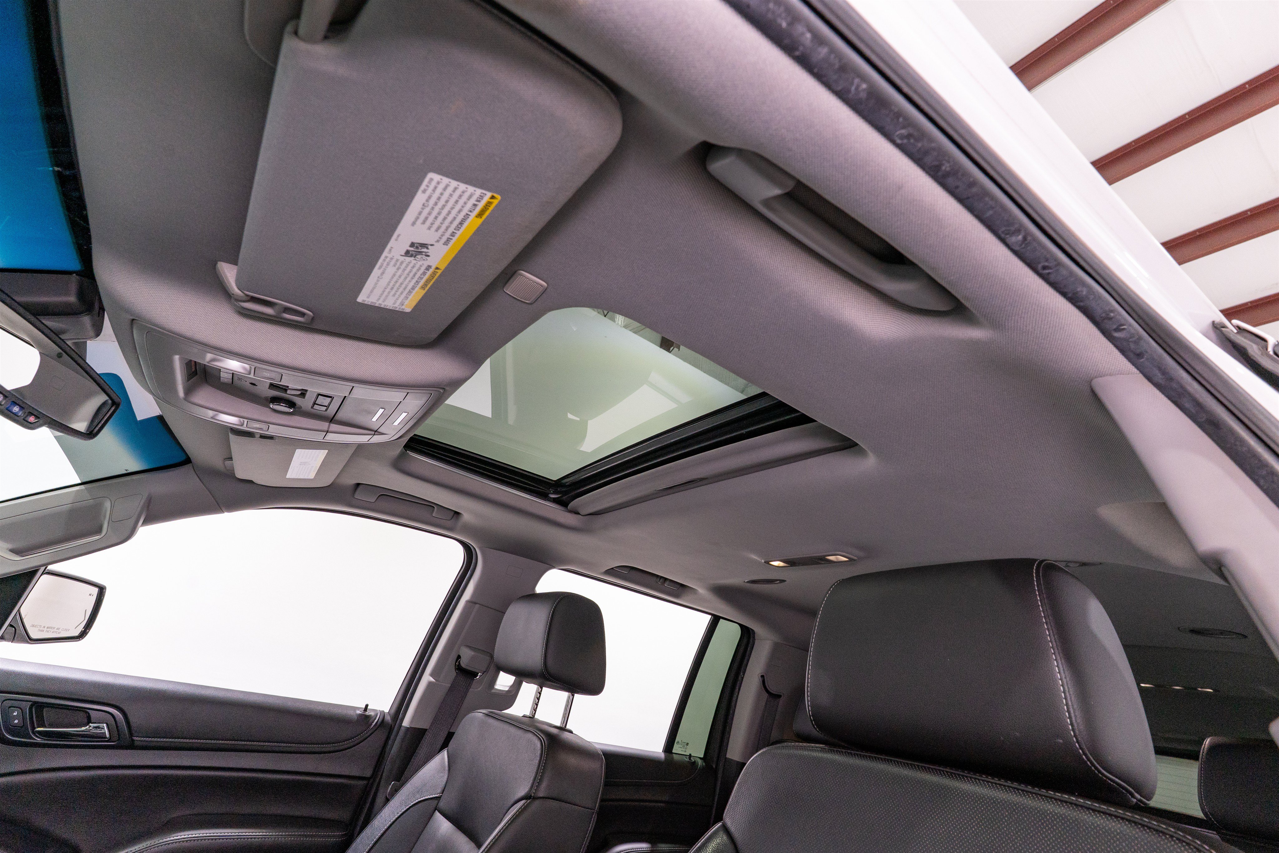 Used 2019 GMC Yukon XL SLT AWD/4WD image 16