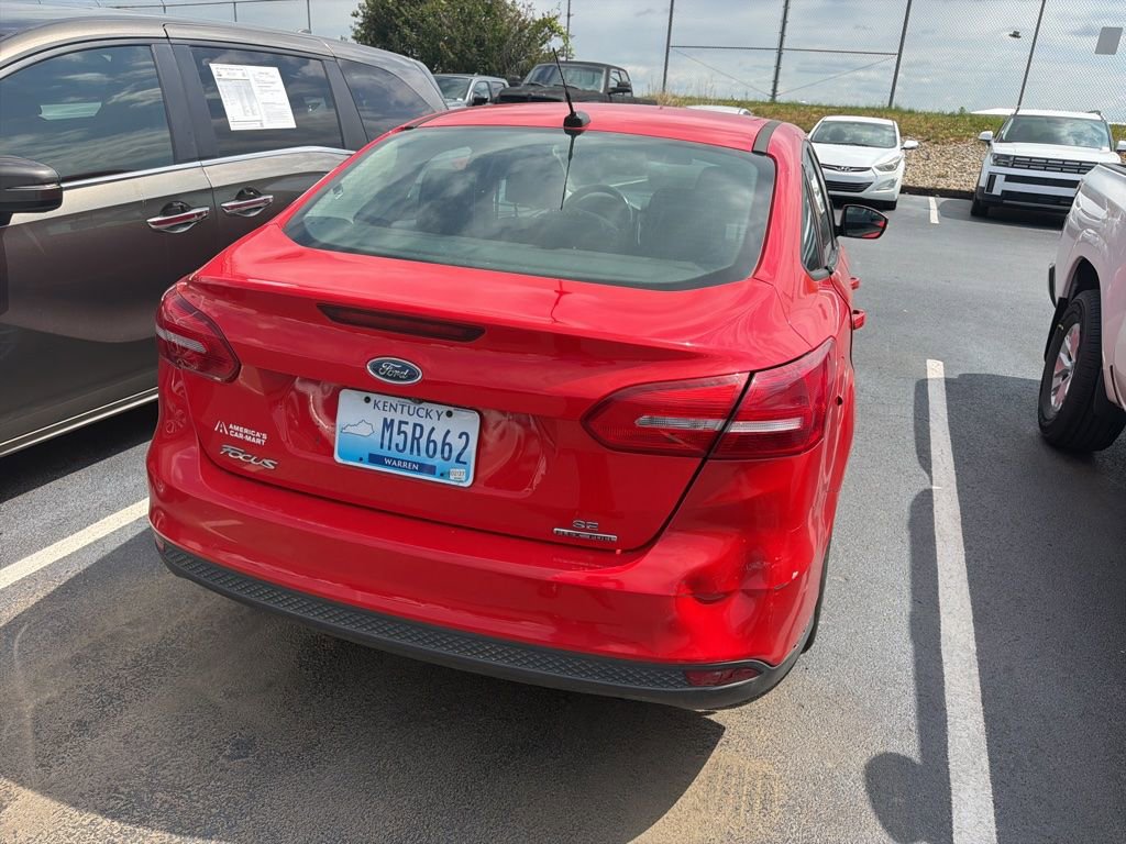 Used 2016 Ford Focus SE FWD image 3
