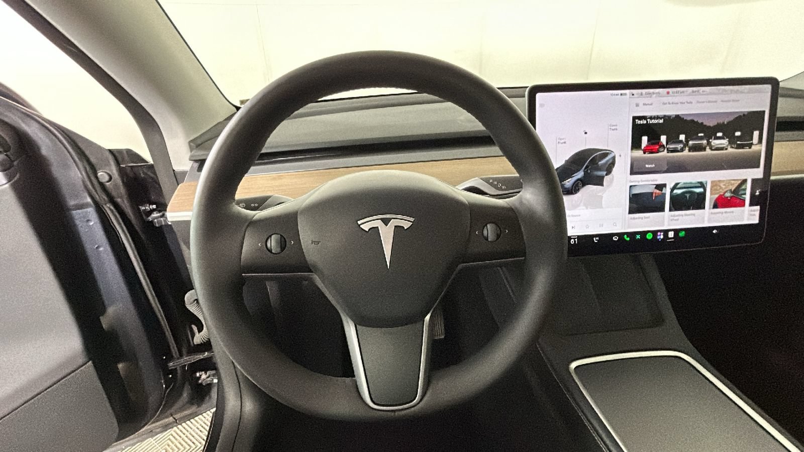 Used 2024 Tesla Model Y Long Range AWD/4WD image 16
