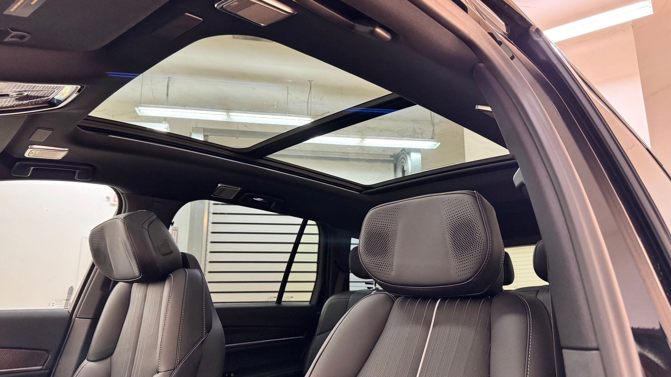 New 2026 Cadillac Vistiq Sport image 16