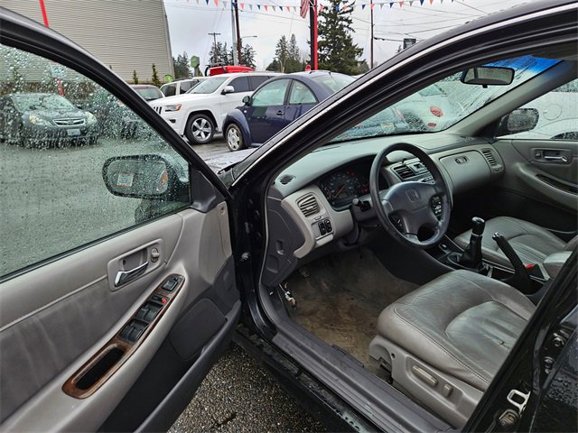 Used 2001 Honda Accord EX image 10