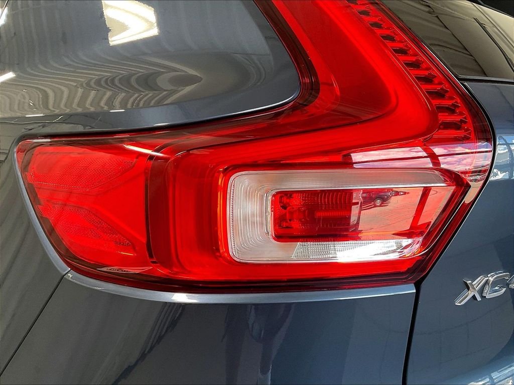 Used 2026 Volvo XC40 B5 Core AWD/4WD image 34