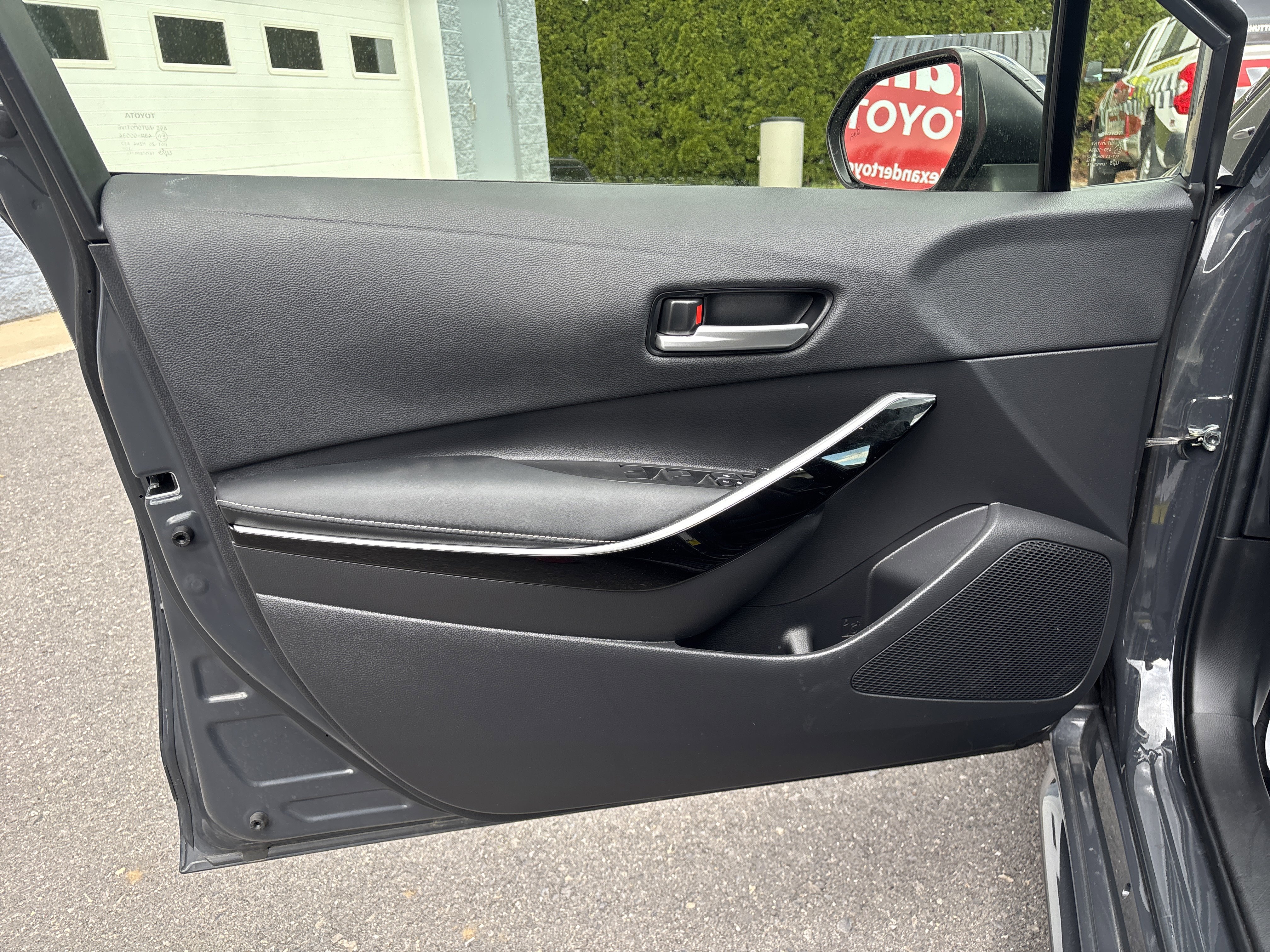 Certified 2025 Toyota Corolla XLE FWD image 16