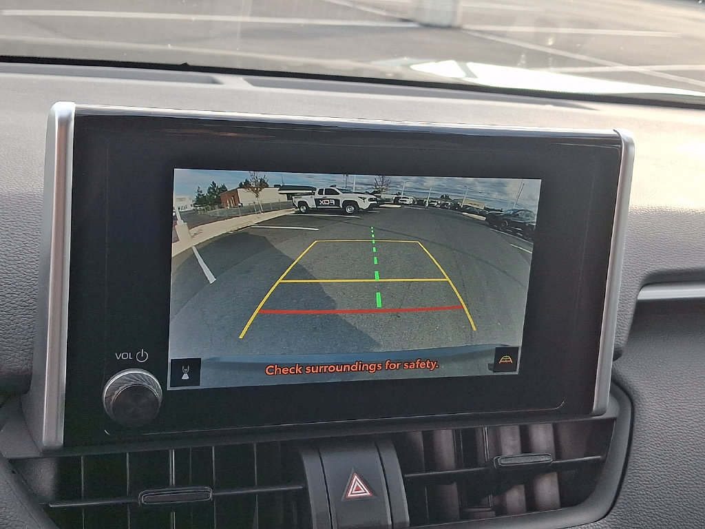 Used 2024 Toyota RAV4 XLE AWD/4WD image 17