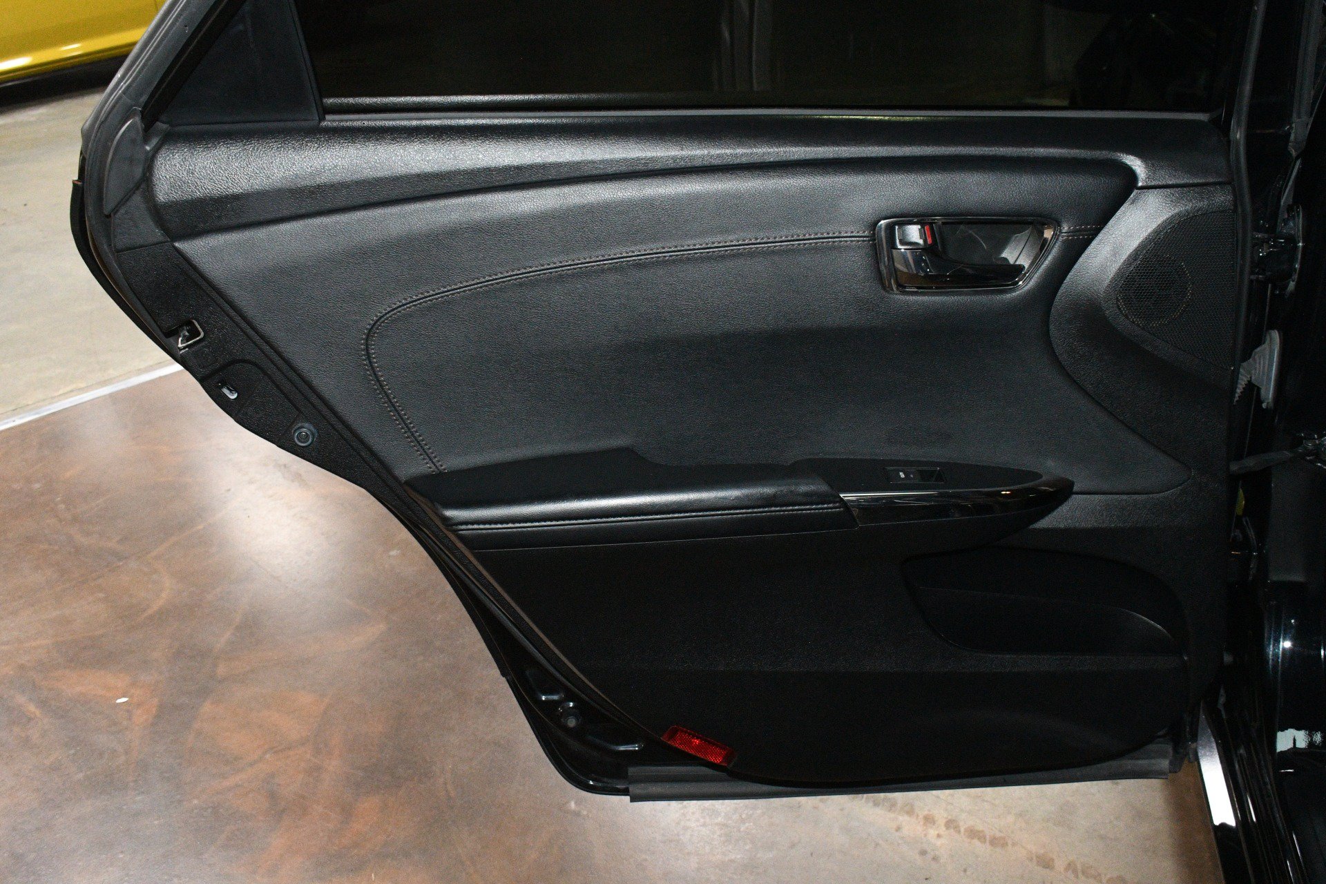 Used 2015 Toyota Avalon XLE Touring FWD image 43