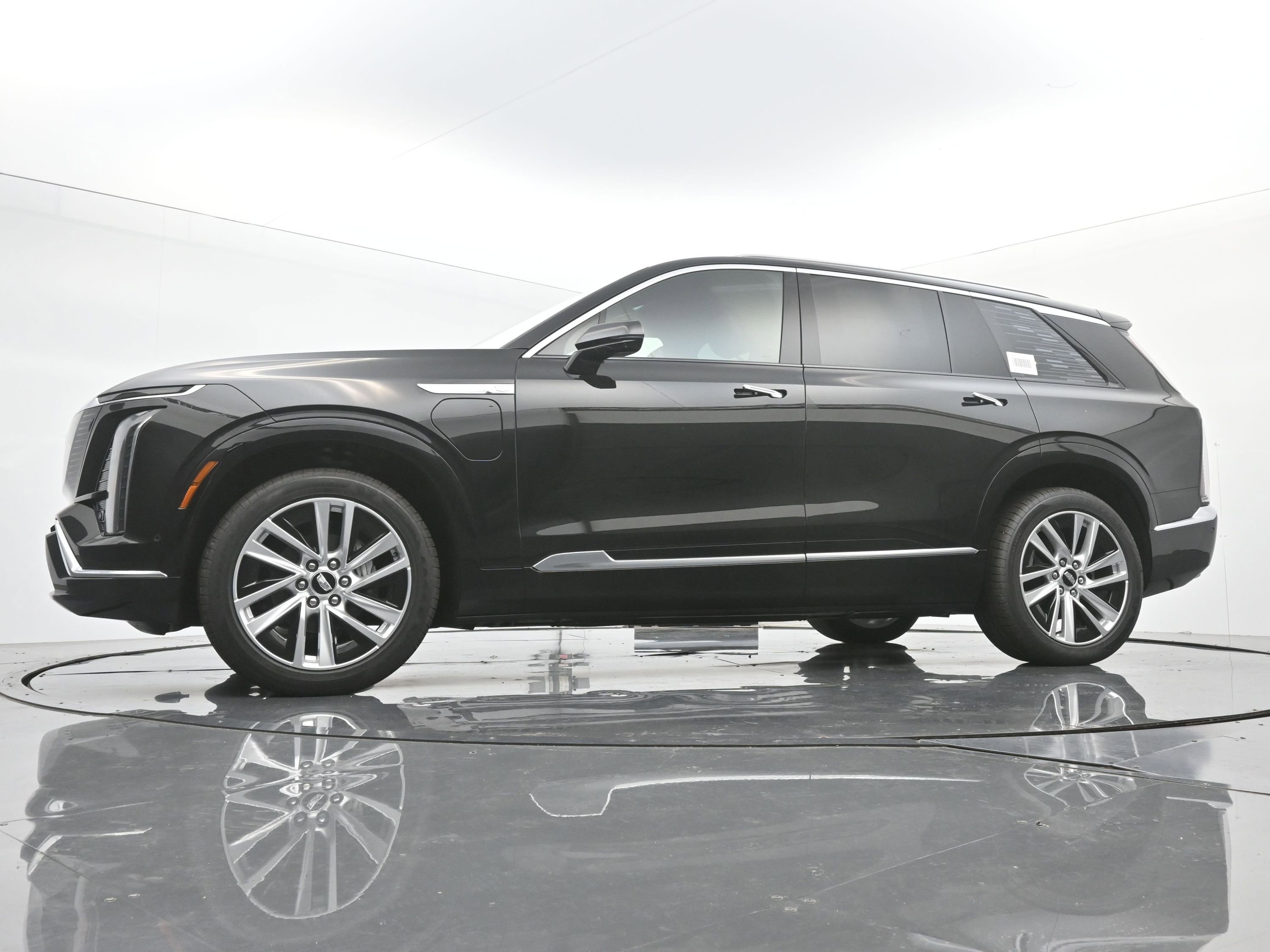 New 2026 Cadillac Vistiq Luxury w/ LPO, Floor Liner Package image 16