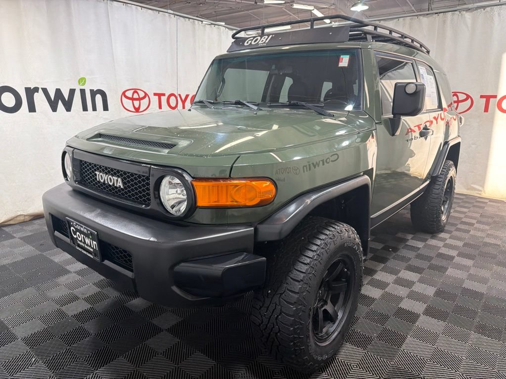 Used 2011 Toyota FJ Cruiser 4WD w/ Upgrade Pkg 3 image 3