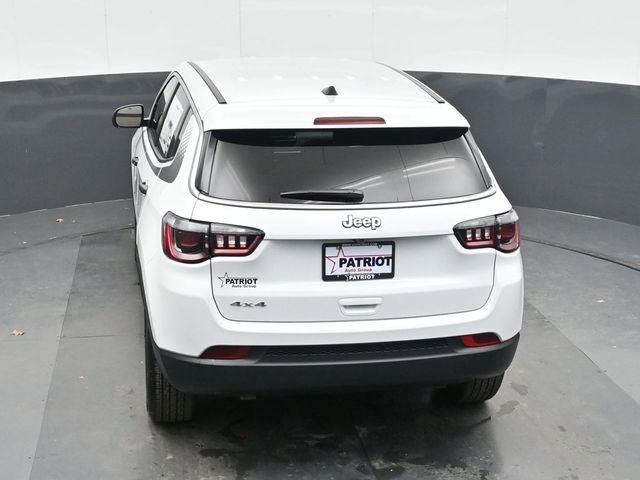 Used 2025 Jeep Compass Sport w/ Mopar Graphics Package AWD/4WD image 29