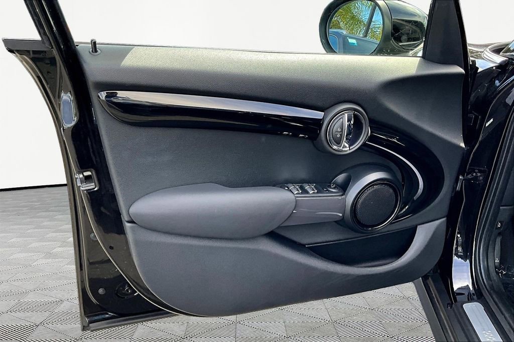 Used 2020 MINI Cooper S FWD image 19