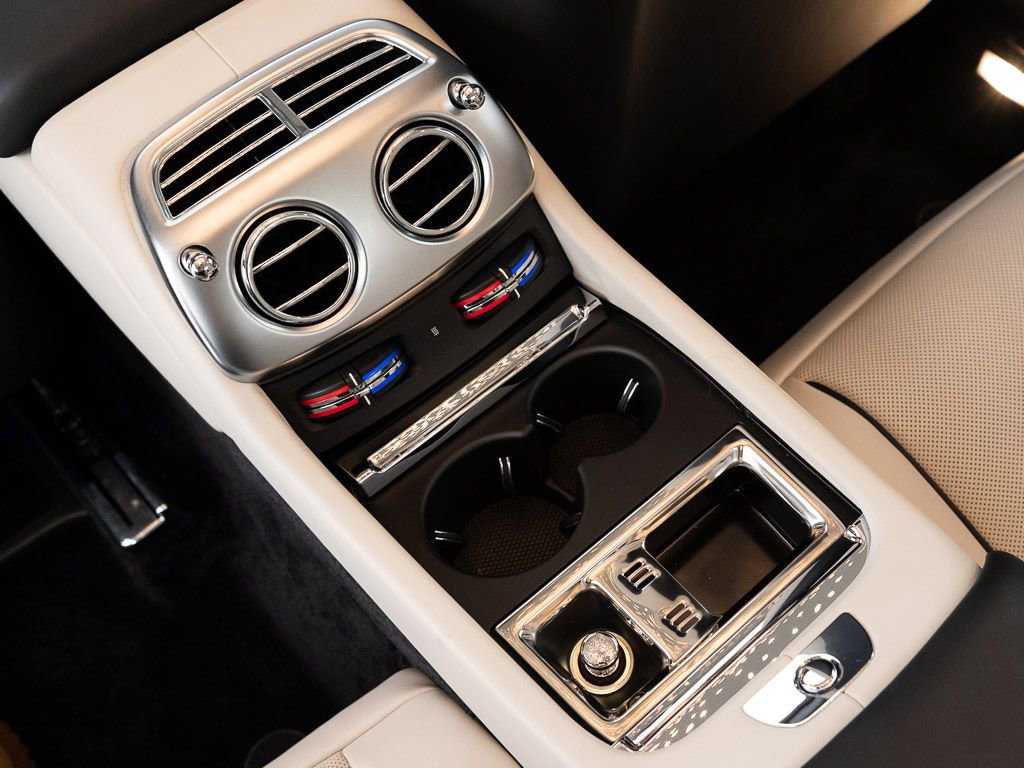 Used 2019 Rolls-Royce Wraith image 23