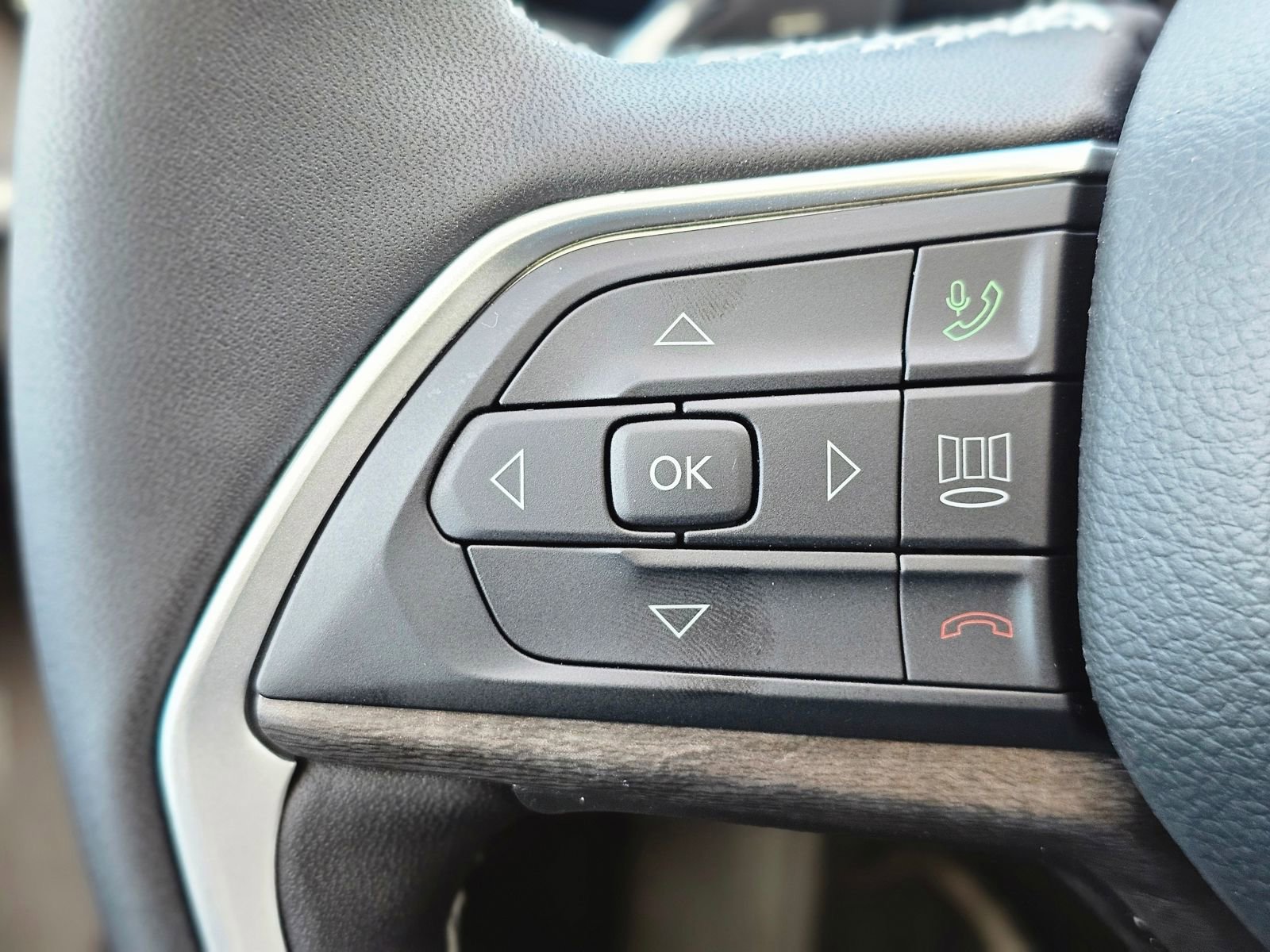 New 2026 Jeep Grand Cherokee Limited Reserve image 18