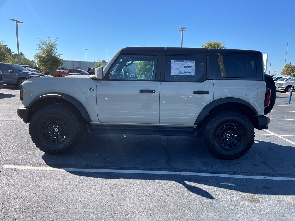 New 2026 Ford Bronco Outer Banks w/ Sasquatch Package AWD/4WD image 4