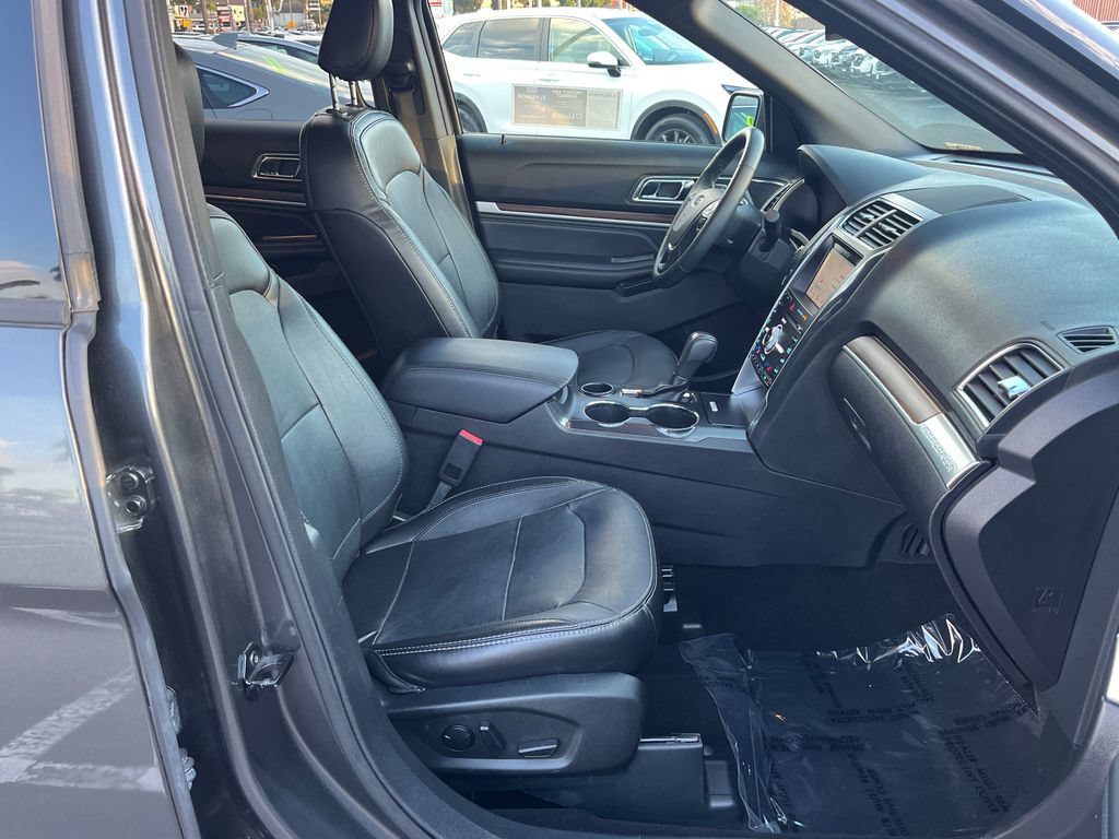 Used 2019 Ford Explorer Limited w/ Class III Trailer Tow Package FWD image 39