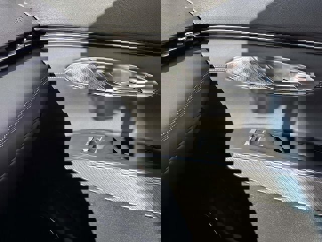 Used 2025 Genesis GV70 3.5T Sport image 30