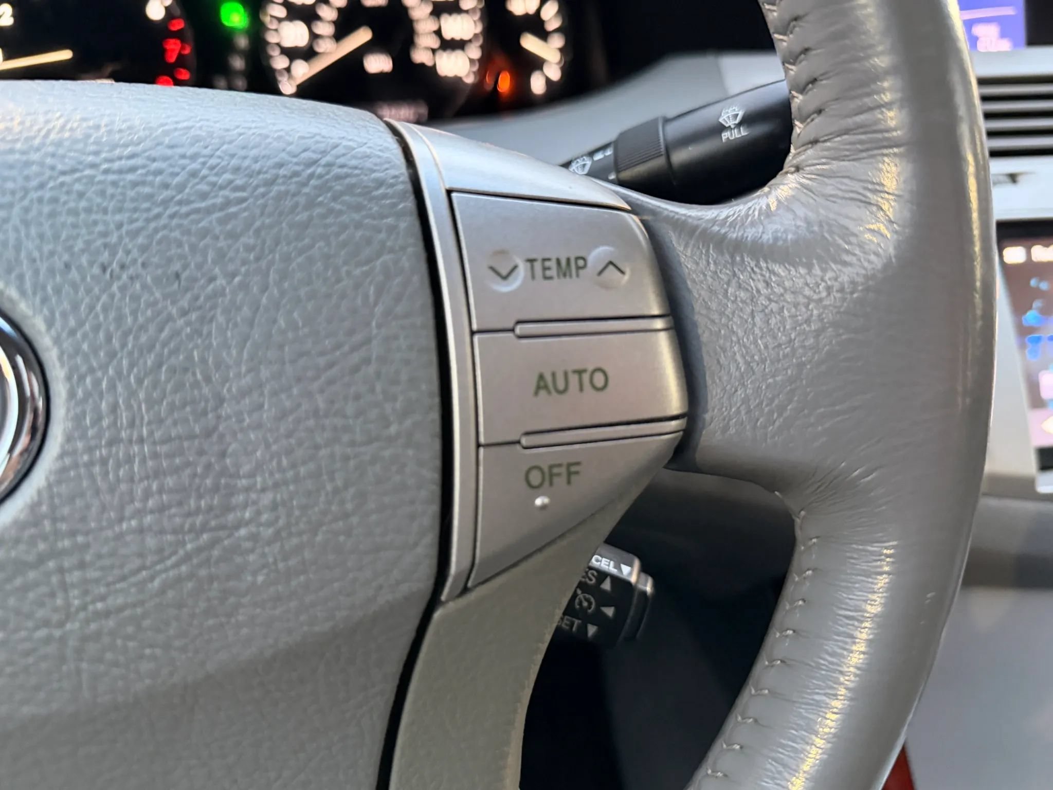 Used 2007 Toyota Avalon Limited FWD image 32