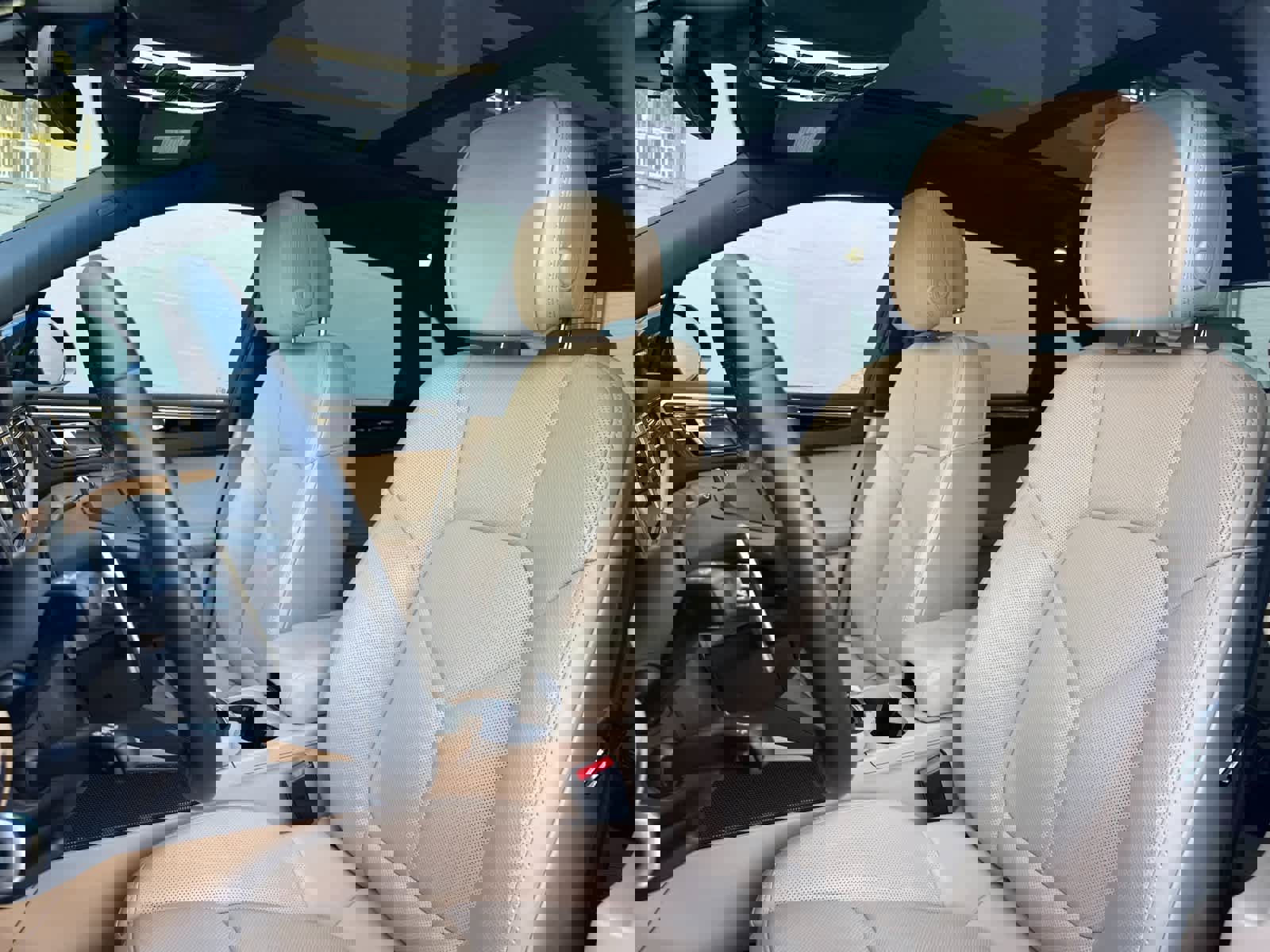 Used 2025 Porsche Macan image 5