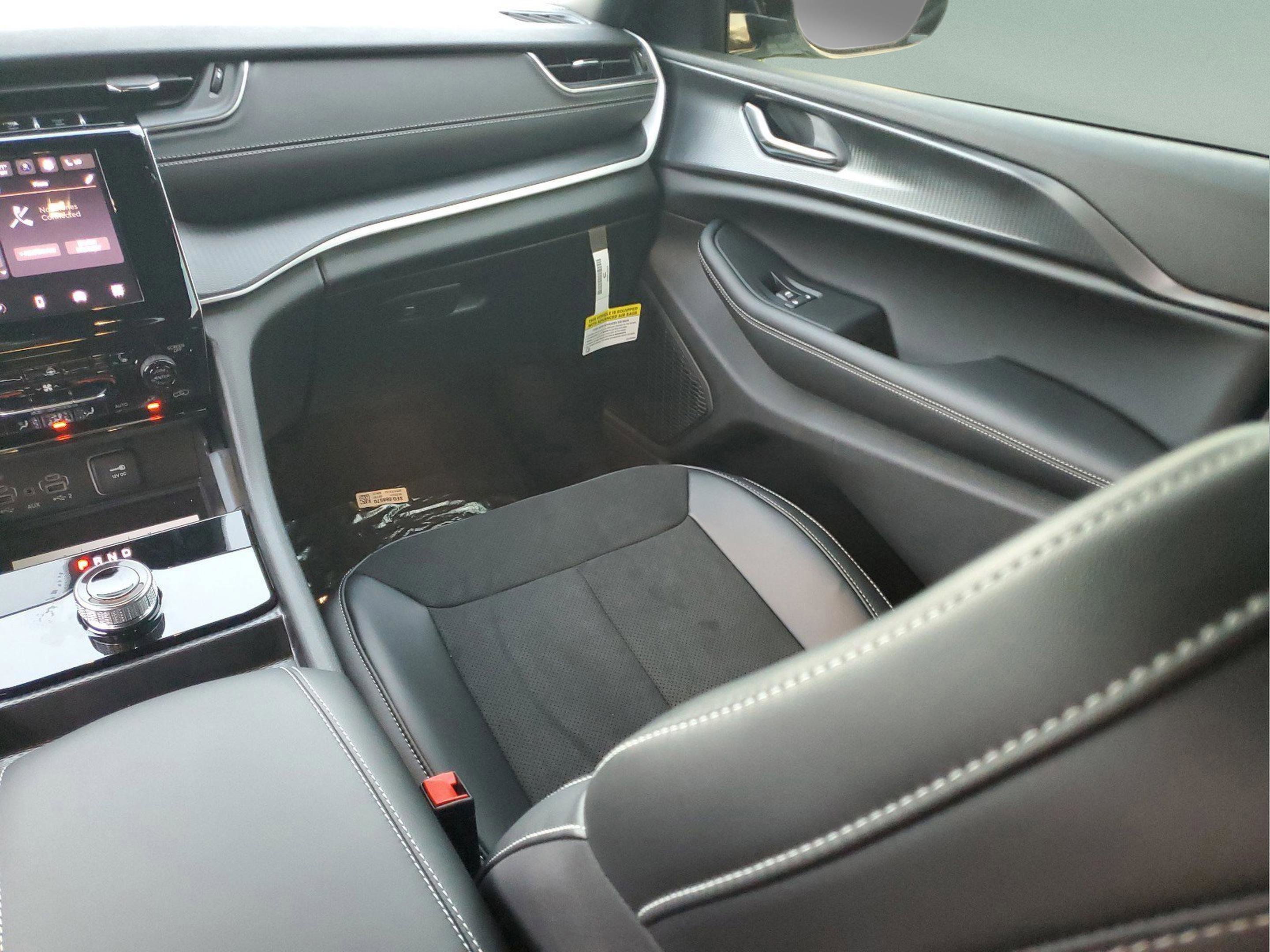 New 2025 Jeep Grand Cherokee L Altitude image 15