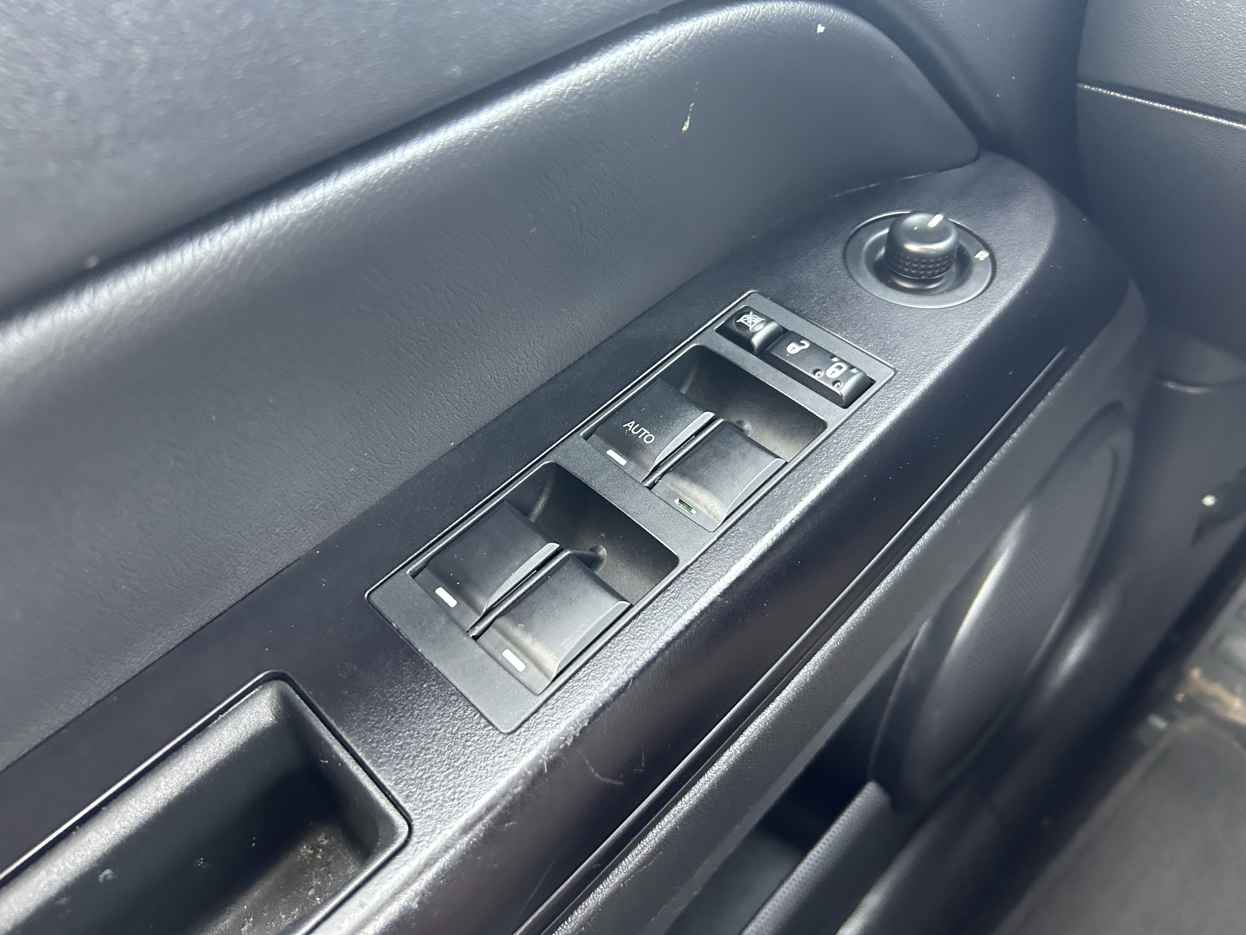 Used 2017 Jeep Patriot High Altitude image 18