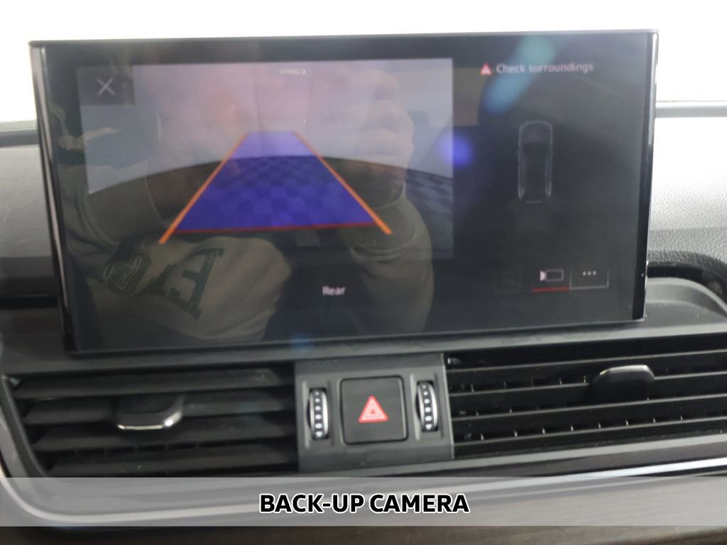 Used 2023 Audi Q5 2.0T Premium w/ Convenience Package image 6