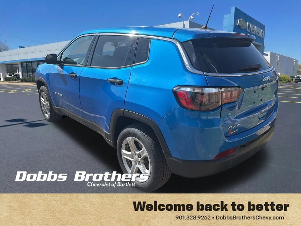 Used 2023 Jeep Compass Sport image 3