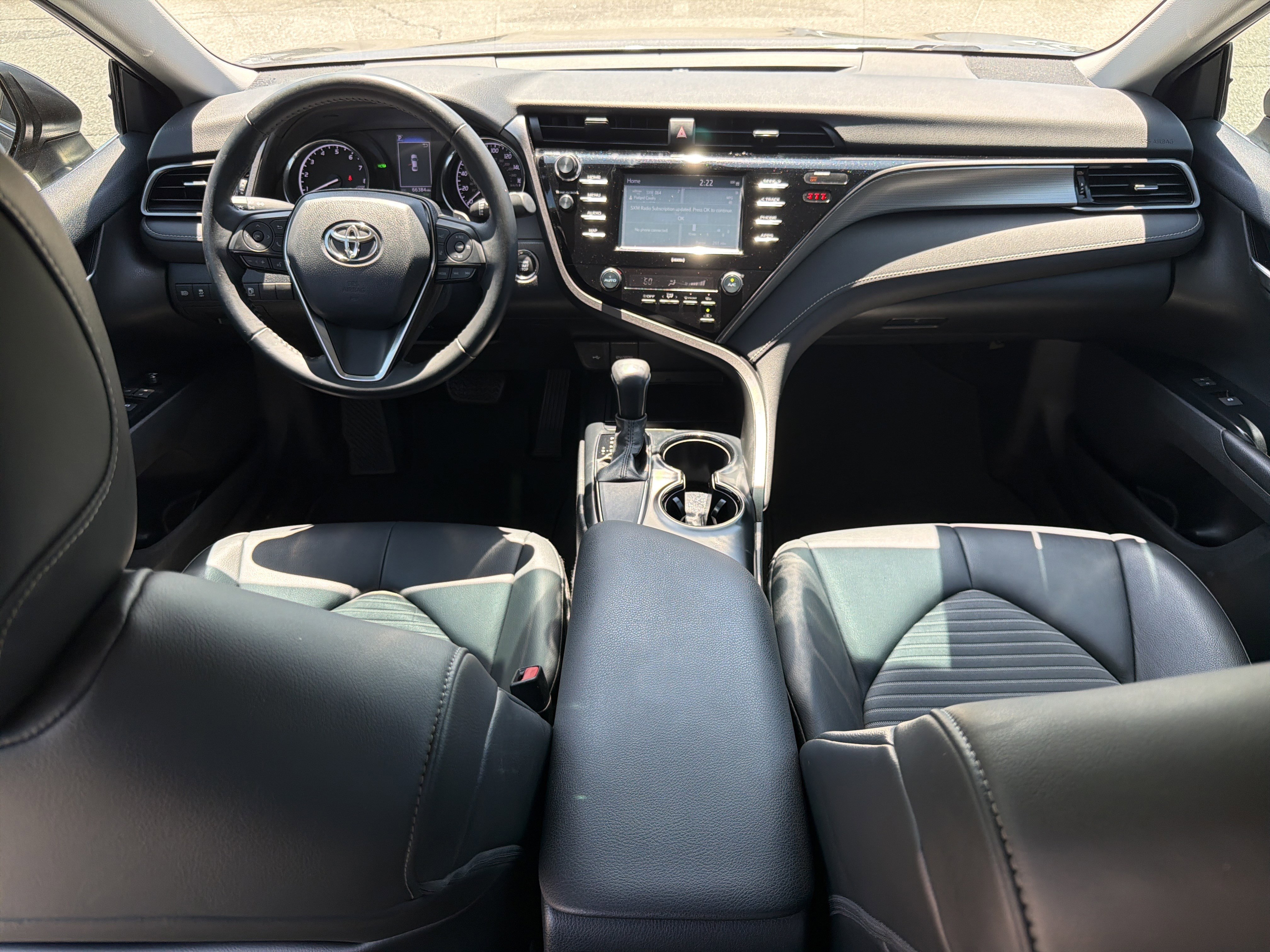 Certified 2020 Toyota Camry SE w/ Convenience Package FWD image 4