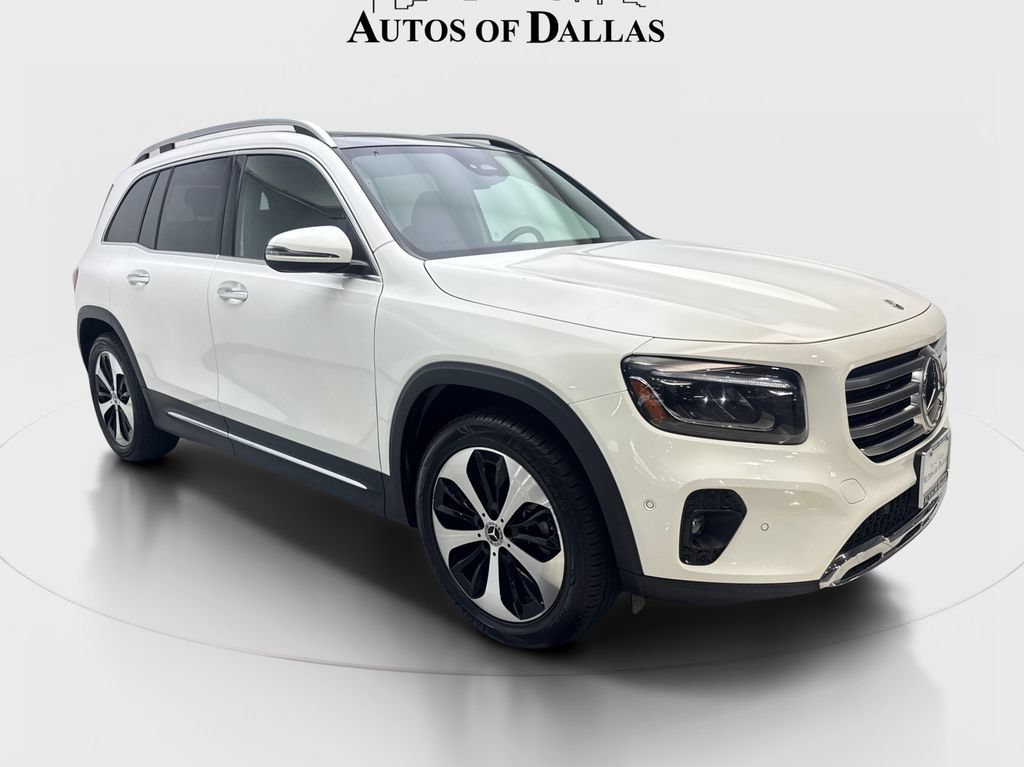 Used 2025 Mercedes-Benz GLB 250 4MATIC image 4