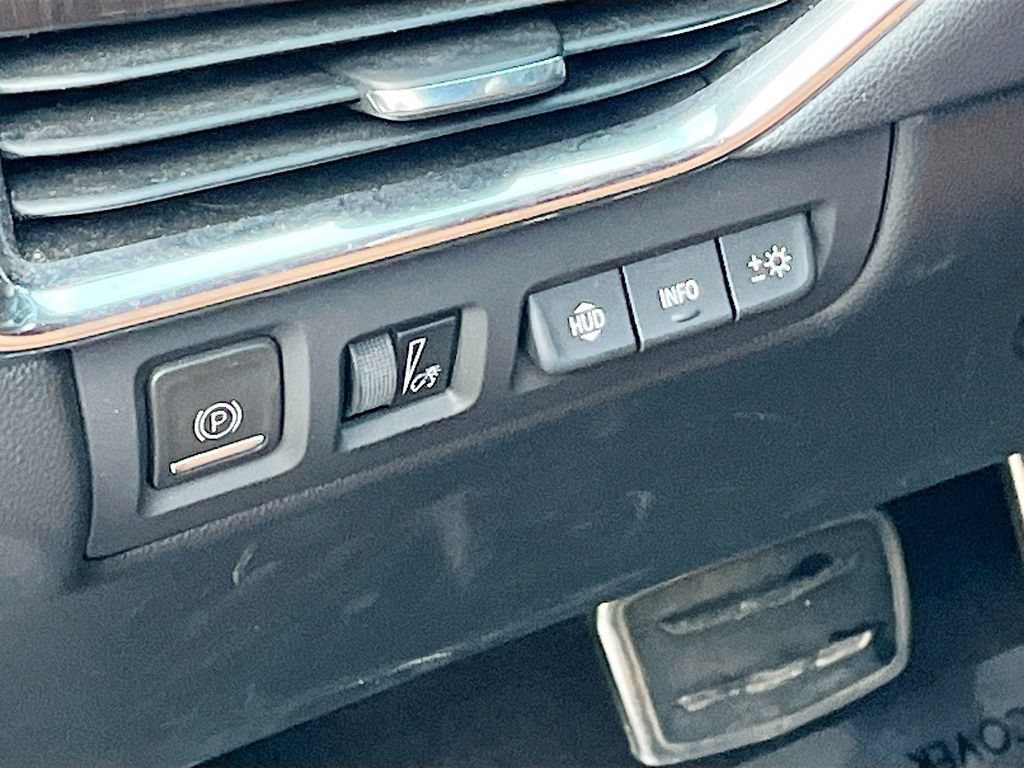 Used 2023 Cadillac XT4 Sport AWD/4WD image 10
