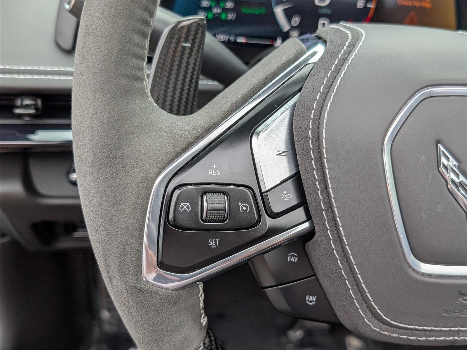 Used 2025 Chevrolet Corvette E-Ray AWD/4WD image 21