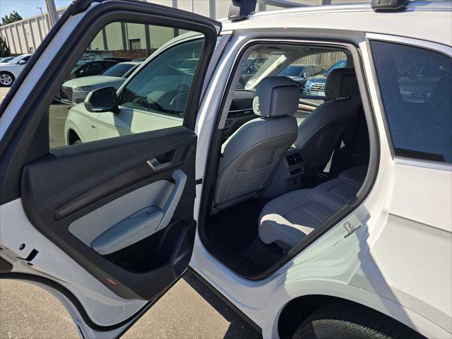 Used 2023 Audi Q5 2.0T Premium Plus w/ Premium Plus Package AWD/4WD image 17