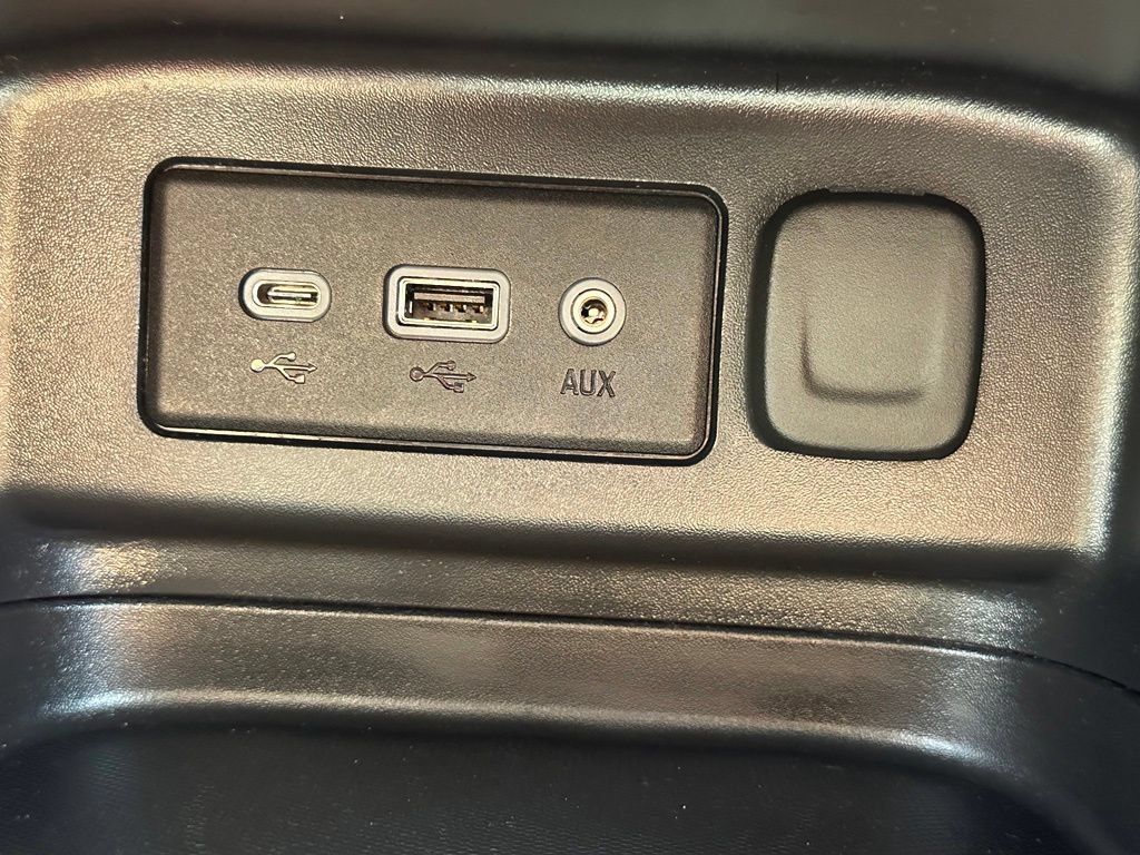 Used 2020 Chevrolet Equinox LT w/ Driver Convenience Package AWD/4WD image 27