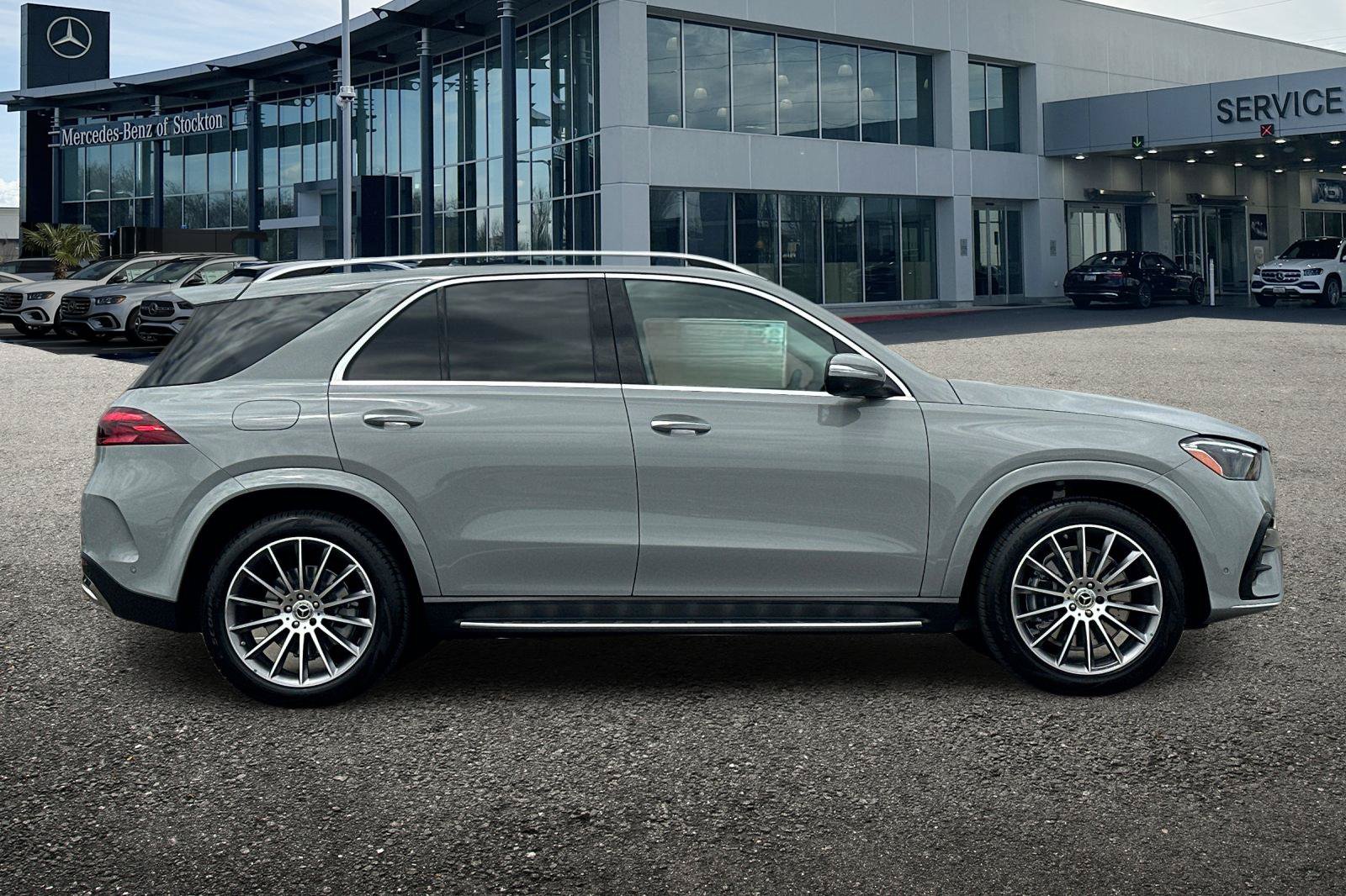 New 2026 Mercedes-Benz GLE 350 4MATIC image 3