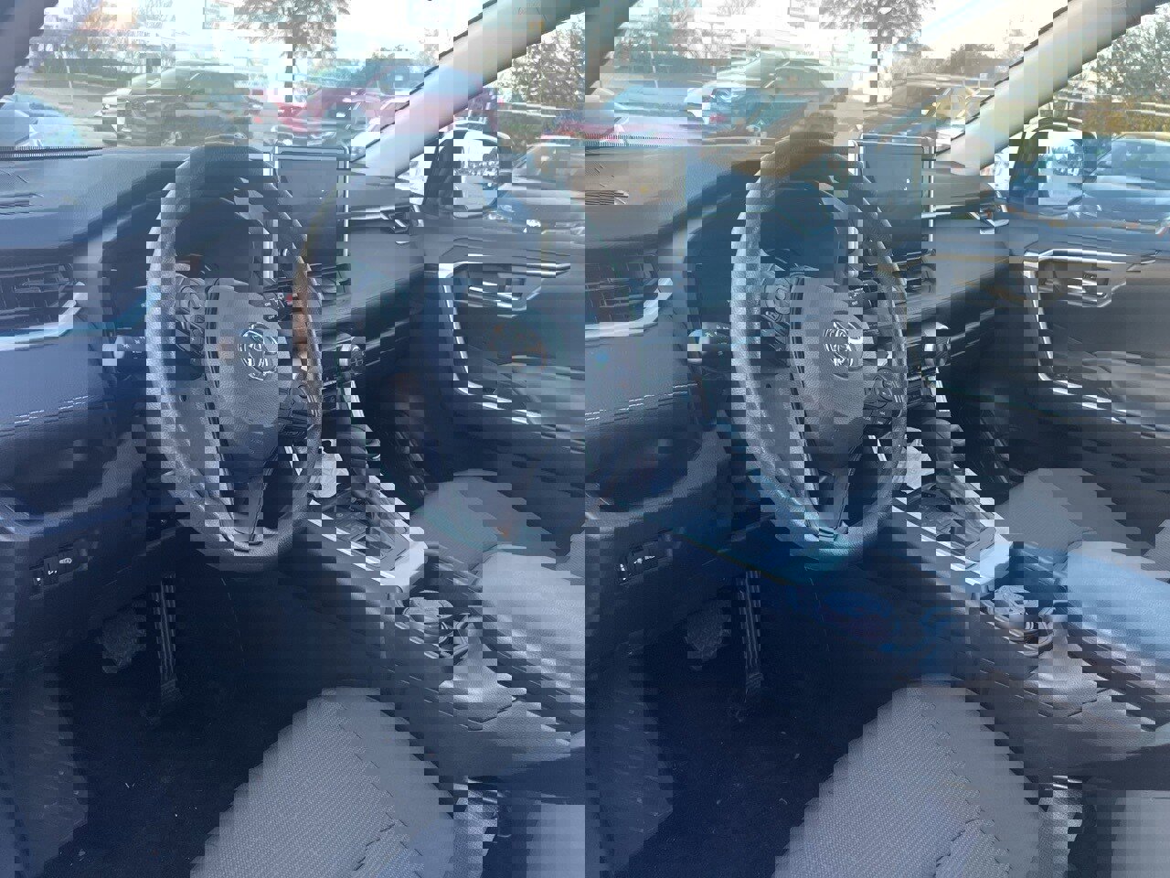 Used 2025 Toyota RAV4 XLE image 9