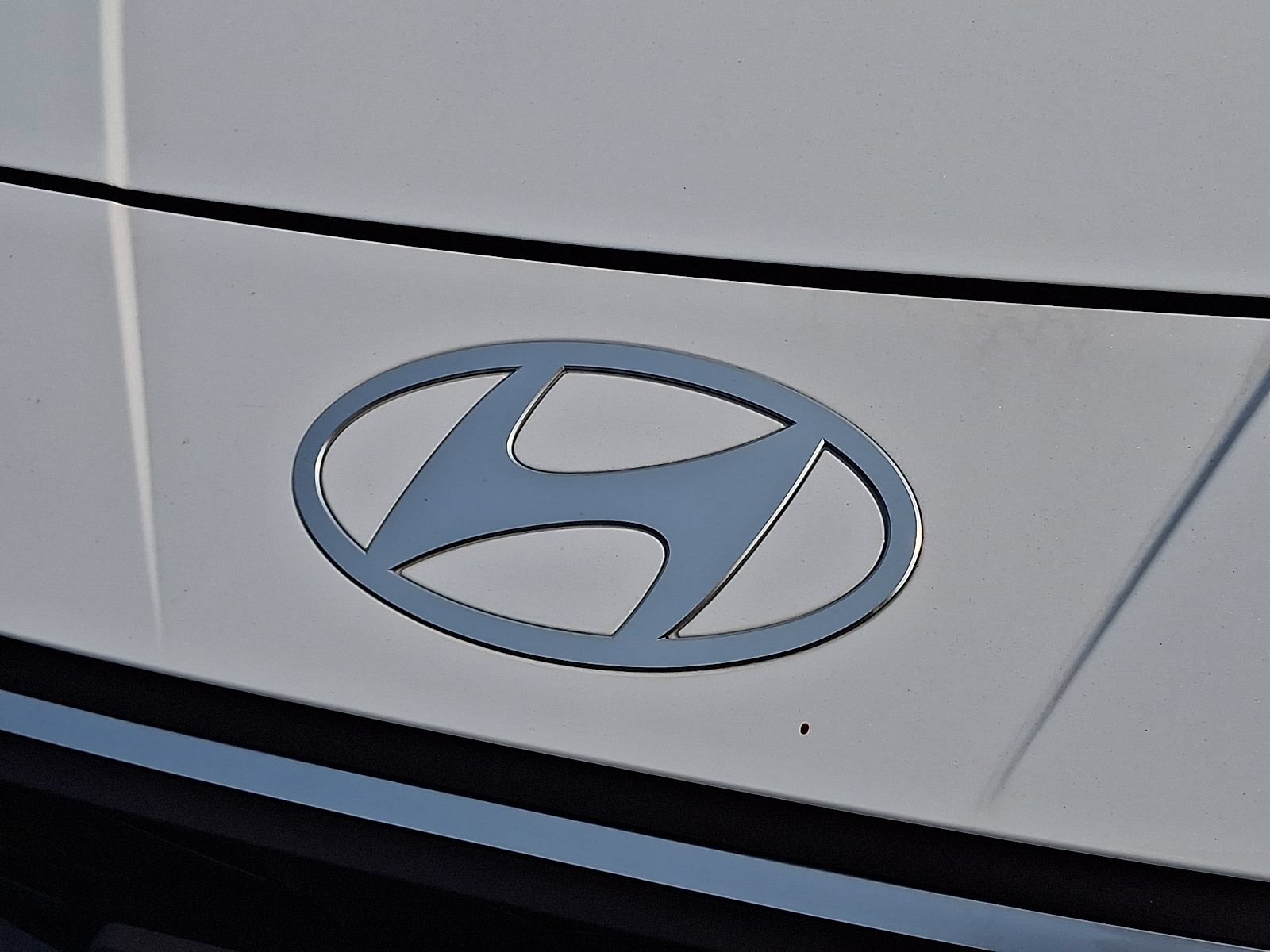 New 2025 Hyundai Elantra Hybrid FWD image 7