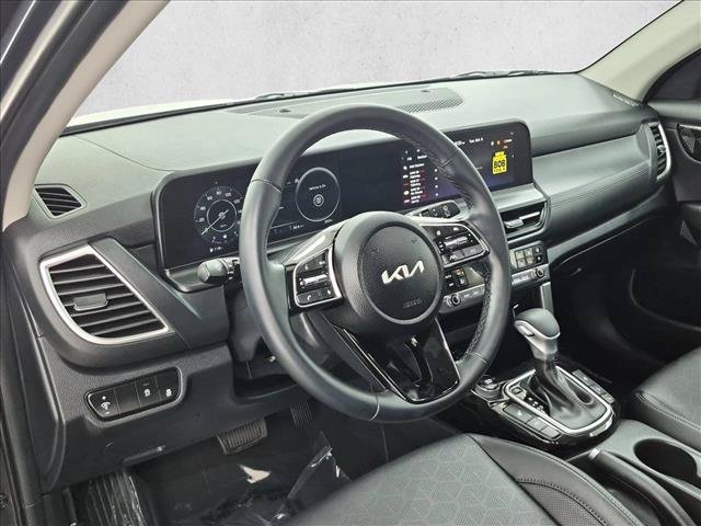 Used 2026 Kia Seltos EX FWD image 10
