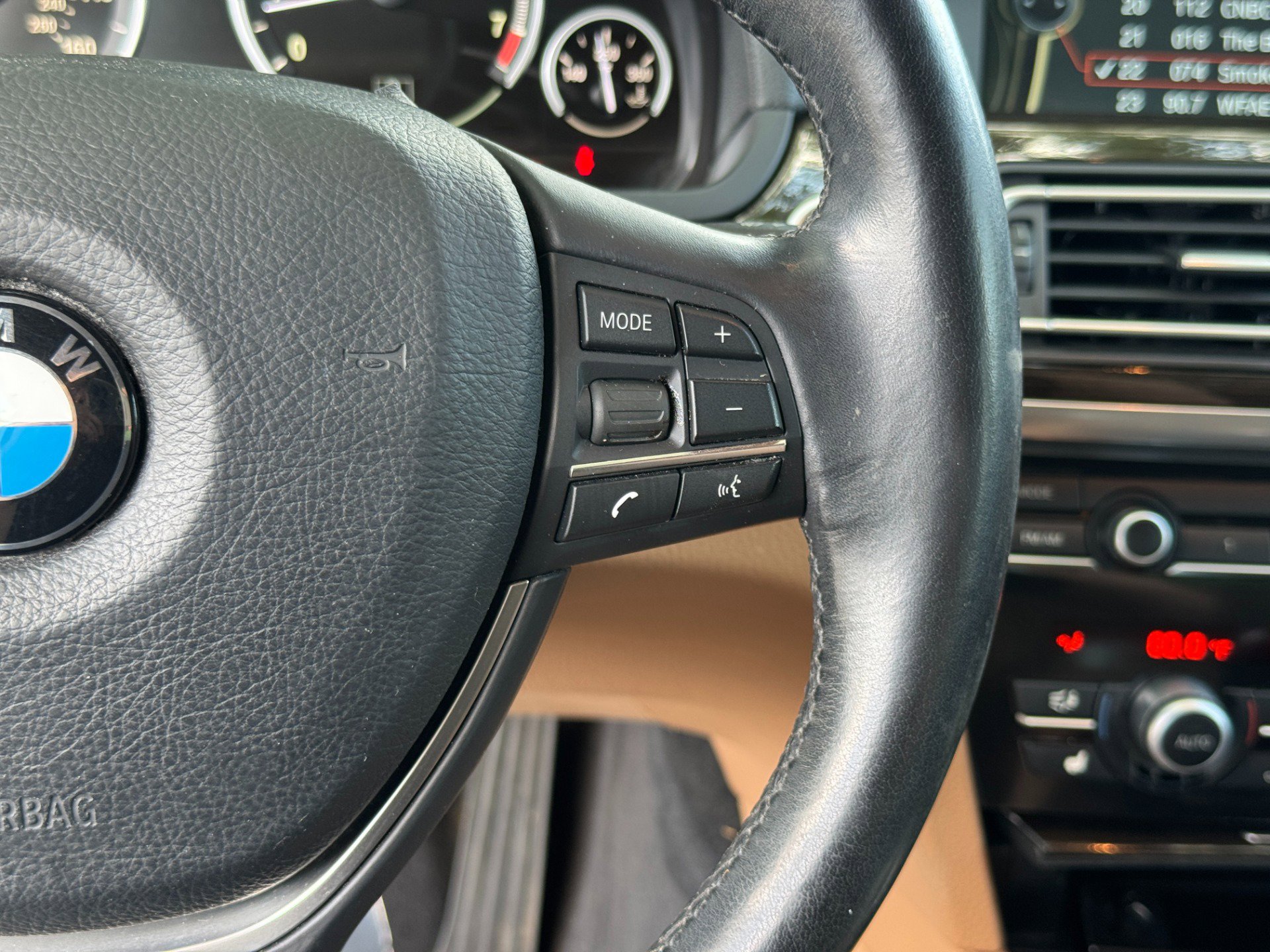 Used 2012 BMW 750Li image 28