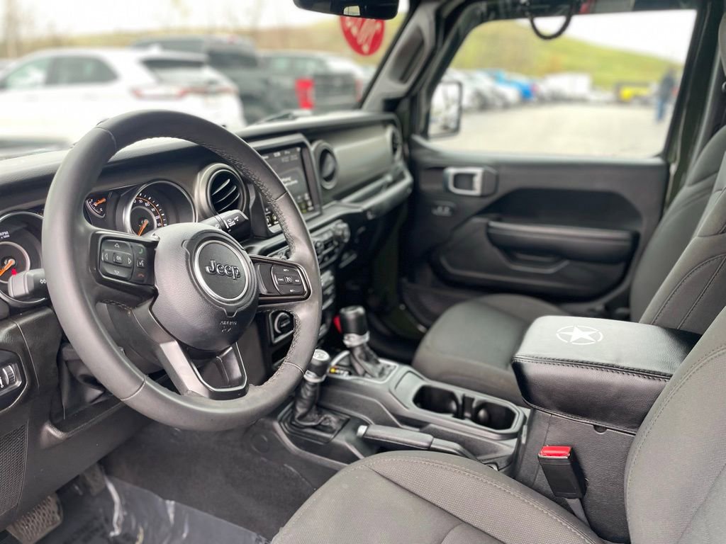 Used 2023 Jeep Gladiator Sport image 12