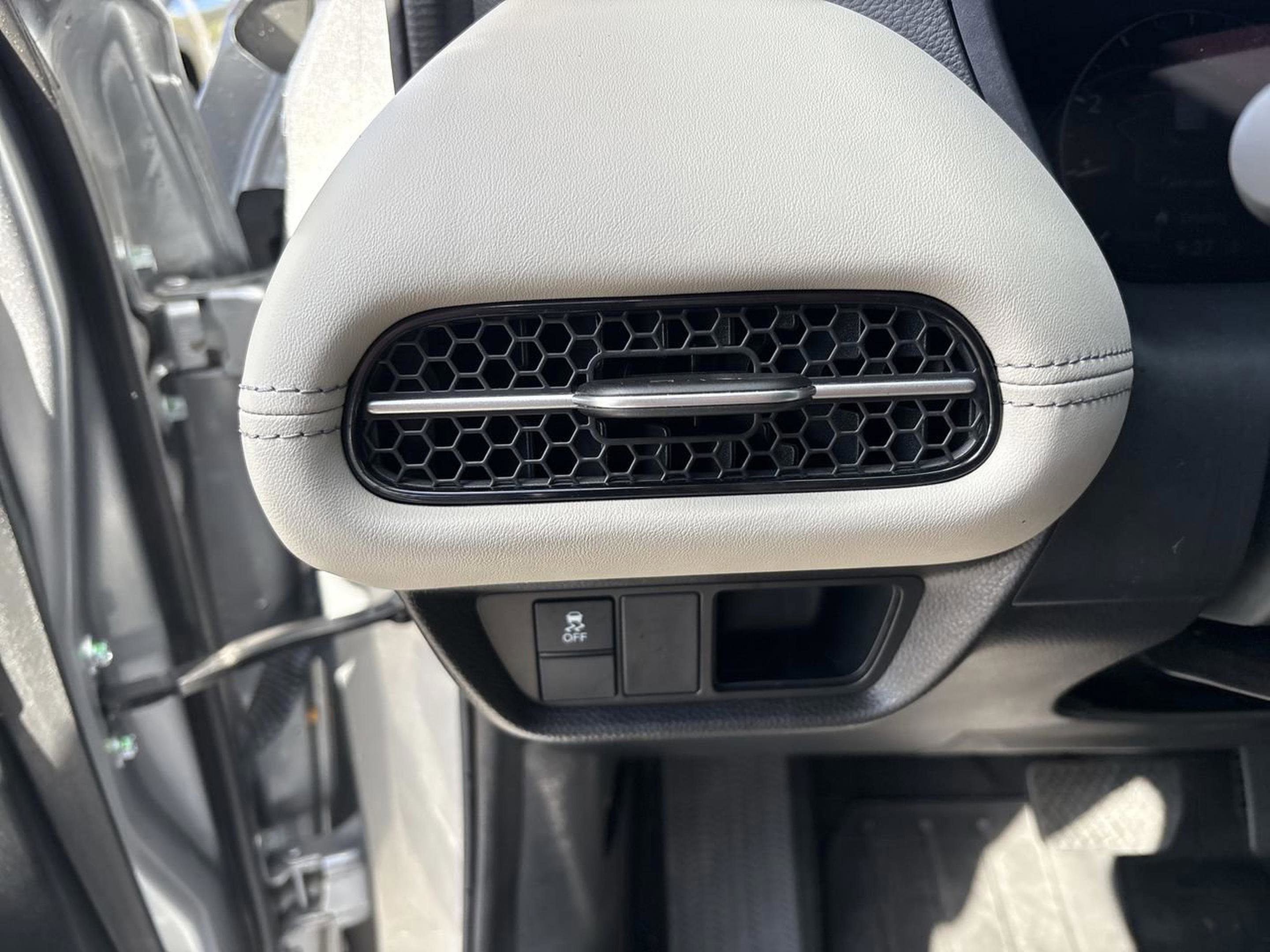 Used 2023 Honda HR-V EX-L image 15