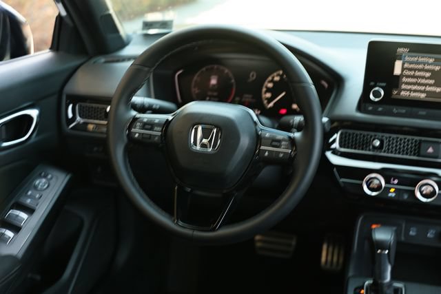 Used 2025 Honda Civic Sport image 26
