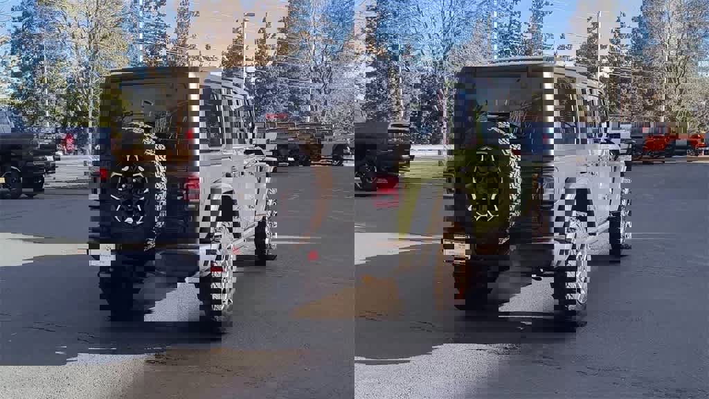 Used 2023 Jeep Wrangler Unlimited Rubicon w/ Cold Weather Group image 8