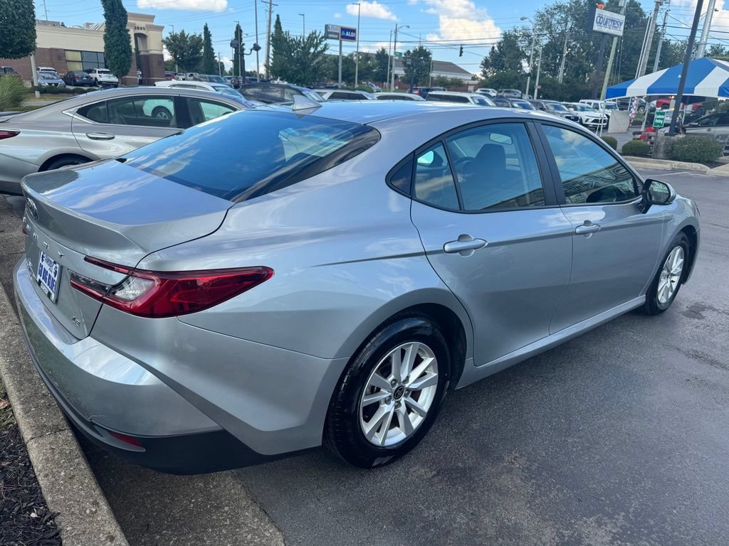 Used 2025 Toyota Camry LE FWD image 5