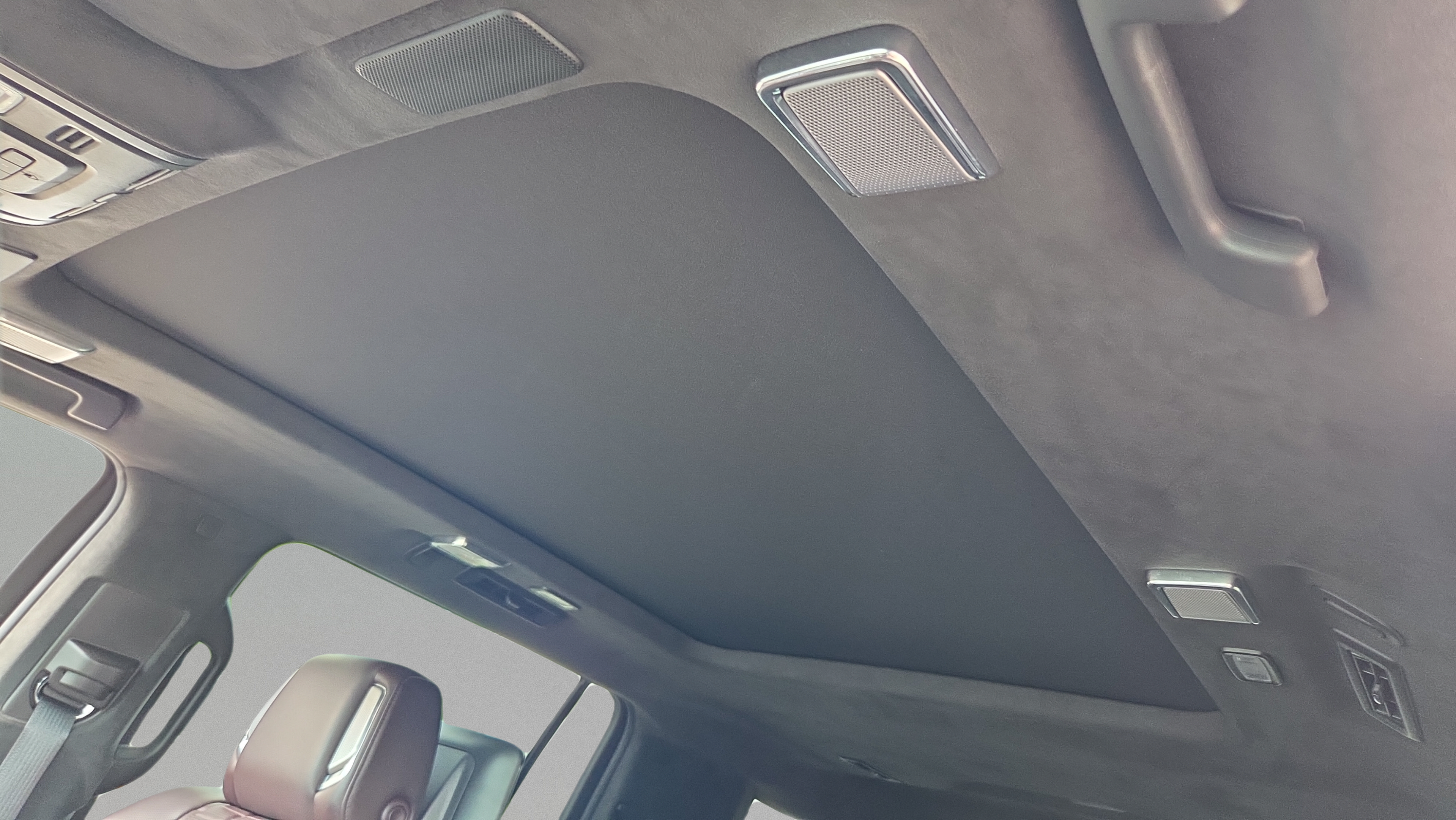Used 2021 Cadillac Escalade ESV Sport Platinum w/ Heavy-Duty Trailer Package AWD/4WD image 17